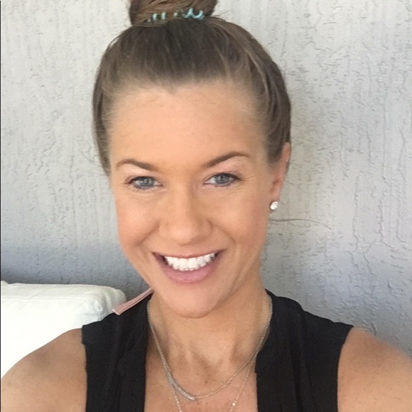 Meet your Posher, Meghan - Picture 2 of 2